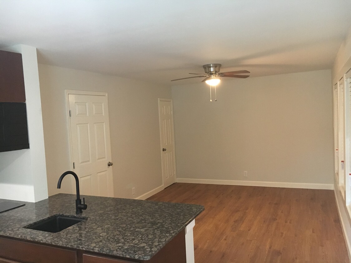 Primary Photo - 3500 Garrott St