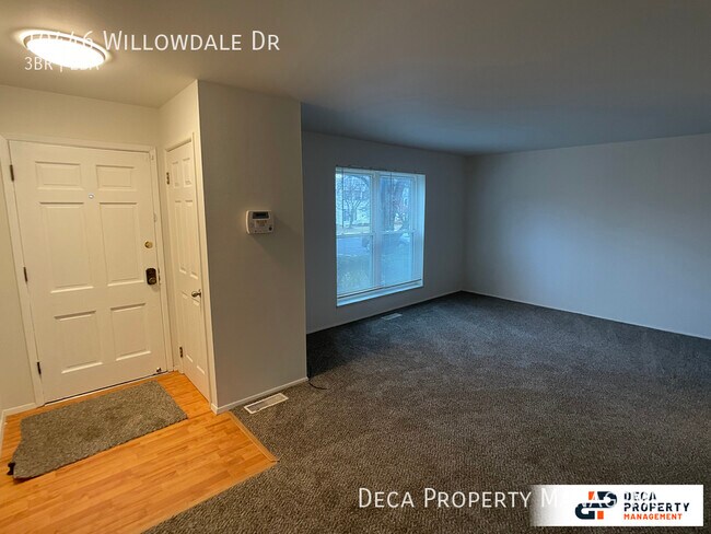 Building Photo - 3 Bedroom Condo