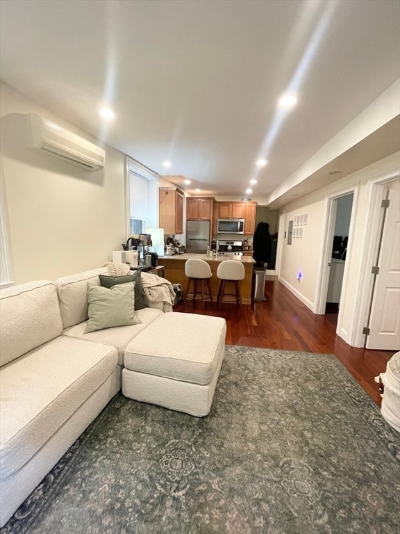 Building Photo - 76 W Cedar St