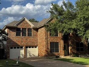 Building Photo - 8011 Doe Meadow Dr