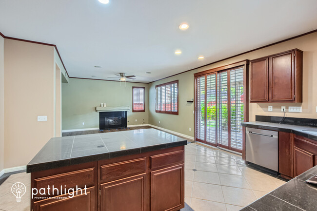 Foto del edificio - 32539 Bramble Ct, Lake Elsinore, CA, 92532