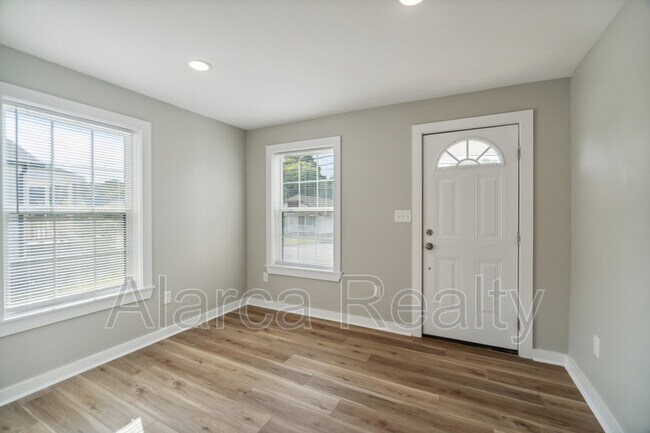 Foto del edificio - 530 N Church St