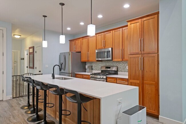 Foto del edificio - 4489 Milford Dr