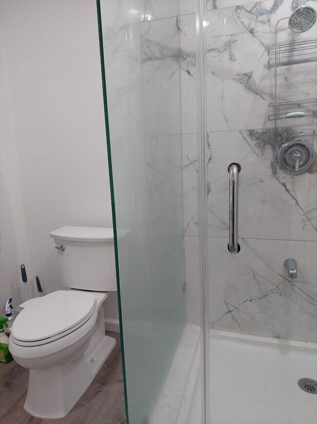 Building Photo - 8247 Seeno Ave