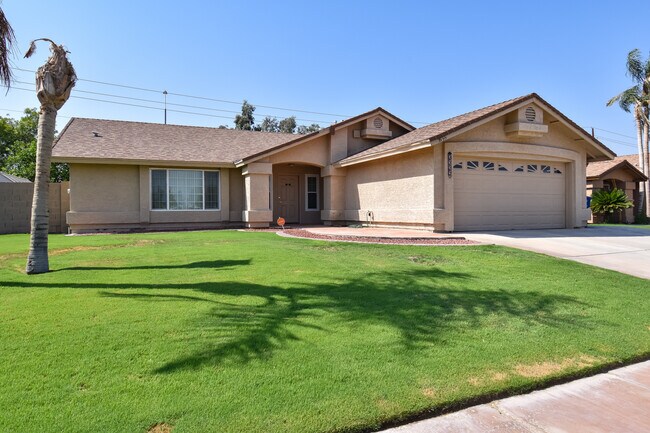 Building Photo - 3555 W 15th Ln