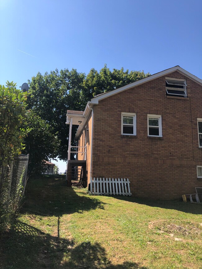 Building Photo - 155 Owings St
