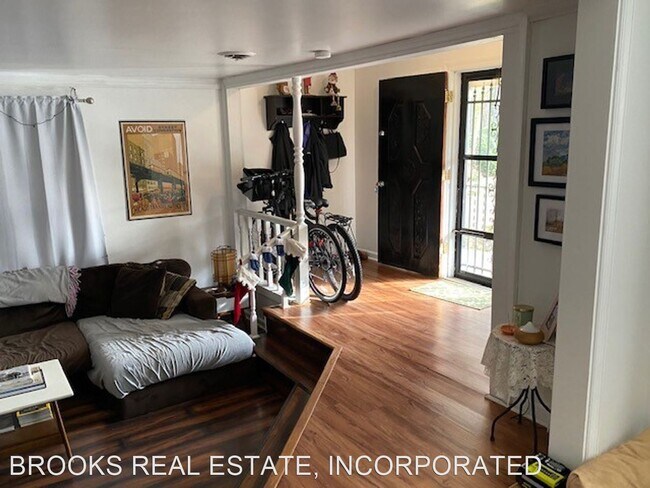Building Photo - 3 br, 1 bath House - 509 Burbank Street