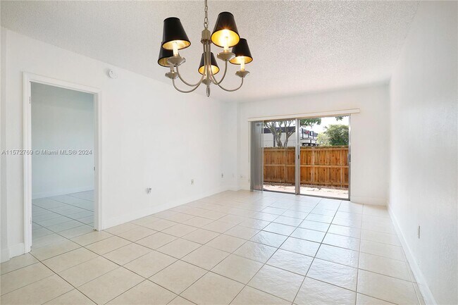 Foto del edificio - 10900 SW 104th St