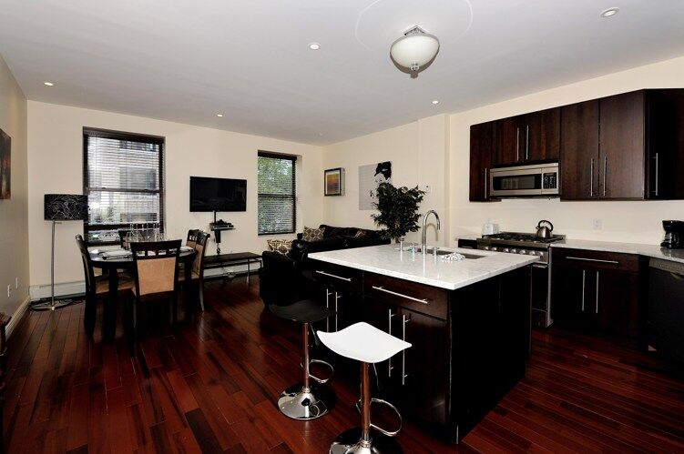 Foto principal - 163 W 80th St