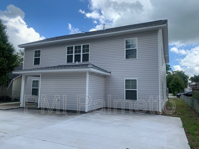 Building Photo - 829 Ohio St
