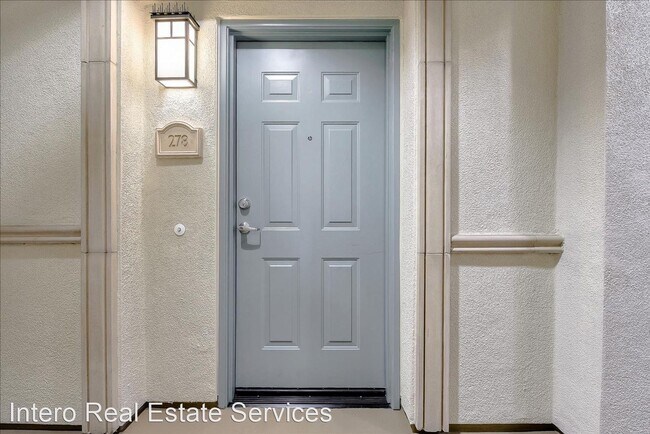 Building Photo - 20500 Town Center Ln
