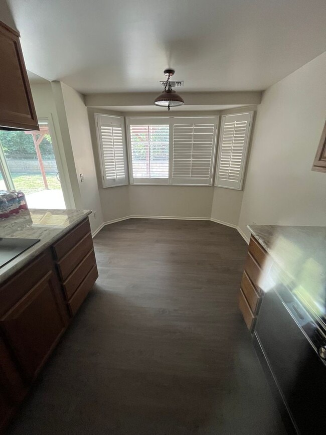 Building Photo - Single Family Home