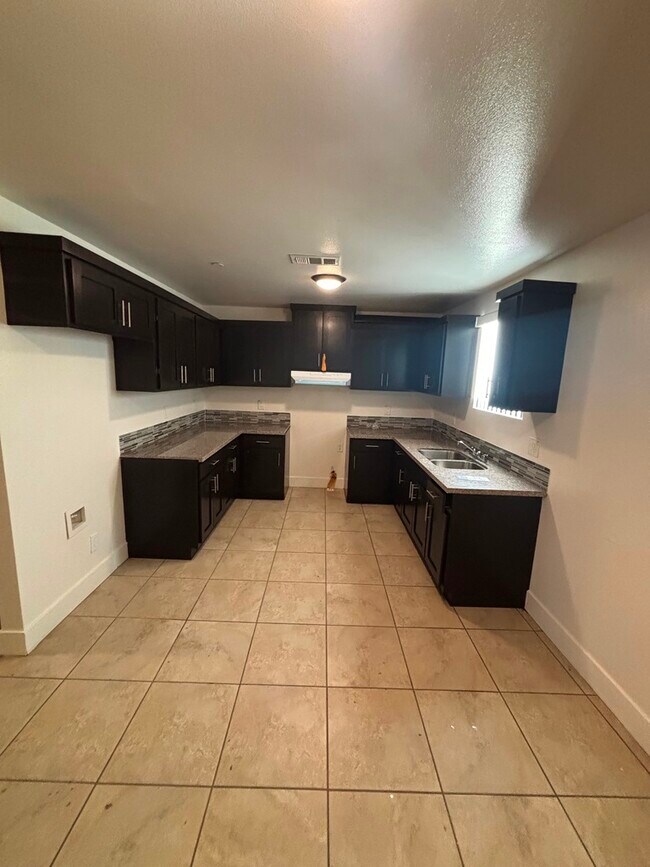 Foto del edificio - 120 E 107th St