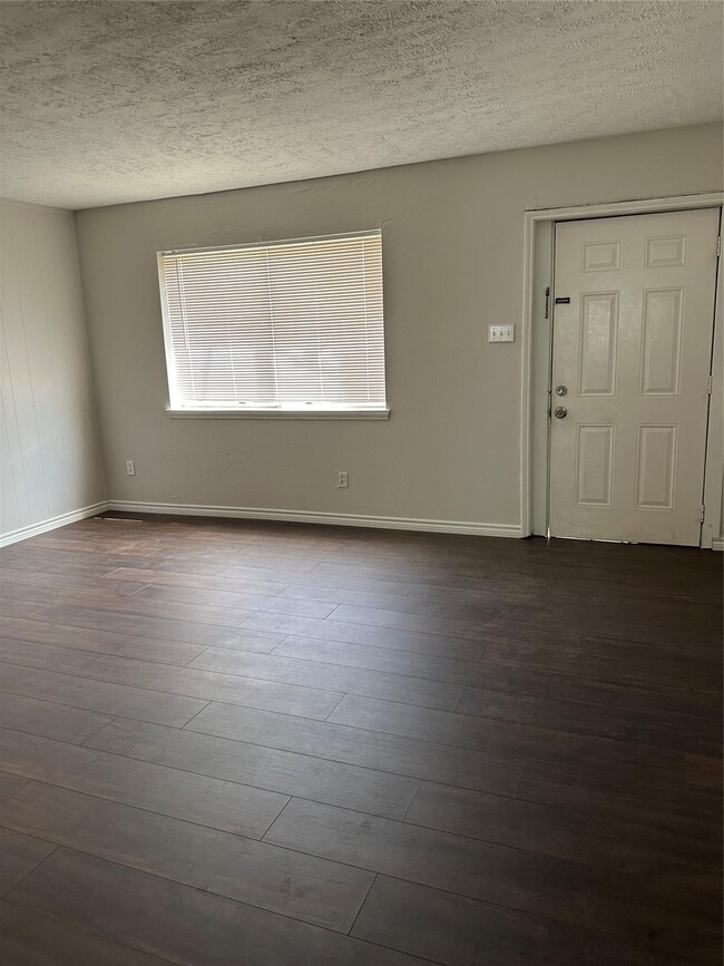 Building Photo - 13511 Castilian Dr