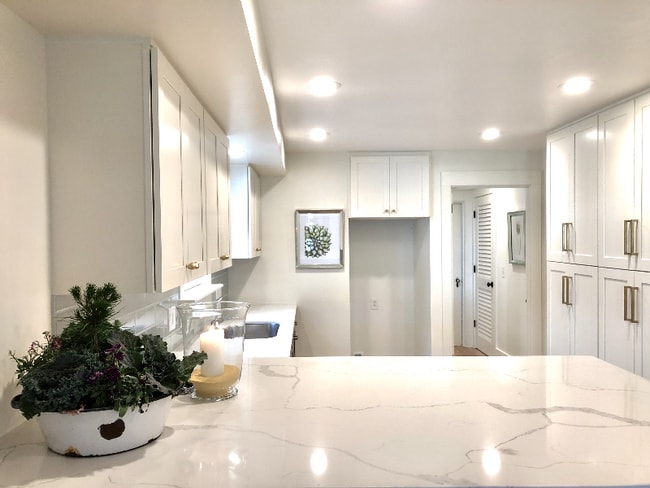 Building Photo - 1010 Santa Ynez Way