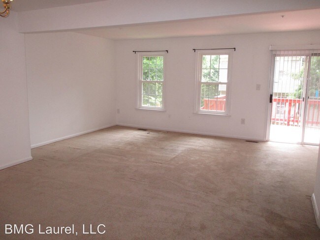 Building Photo - 213 College Station Dr