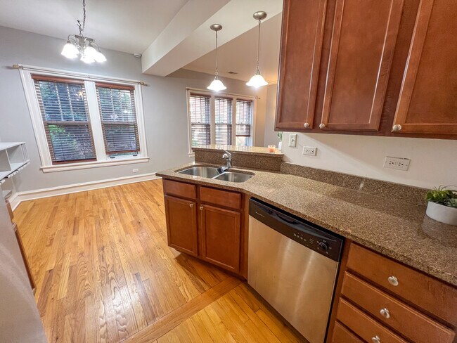 Foto del edificio - 219 N Oak Park Ave