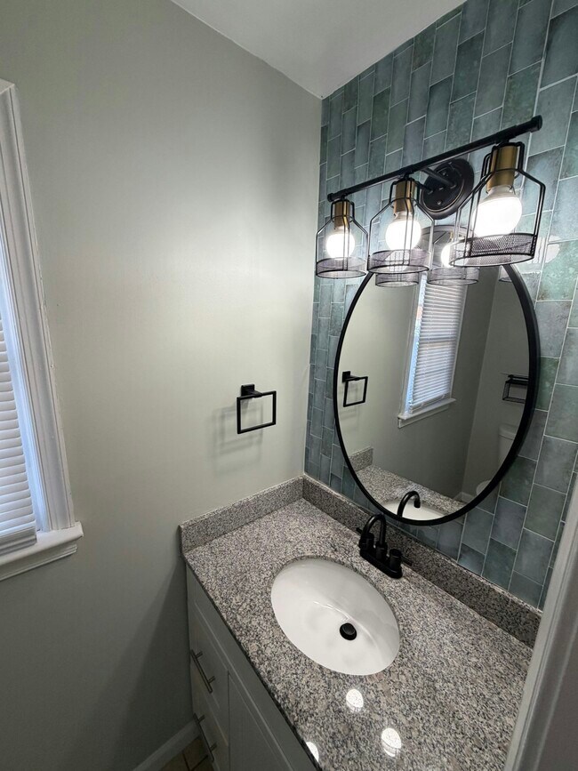 Foto del edificio - 634 Biltmore Dr