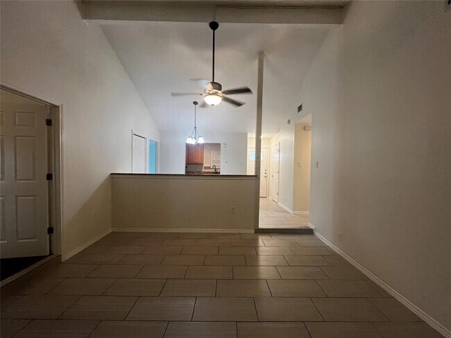 Building Photo - 5101 Meadow Creek Cove