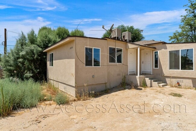 Building Photo - Cozy 2 Bed/1 Bath Duplex In Perris!