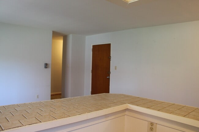 Building Photo - Ballston Garden Apartments