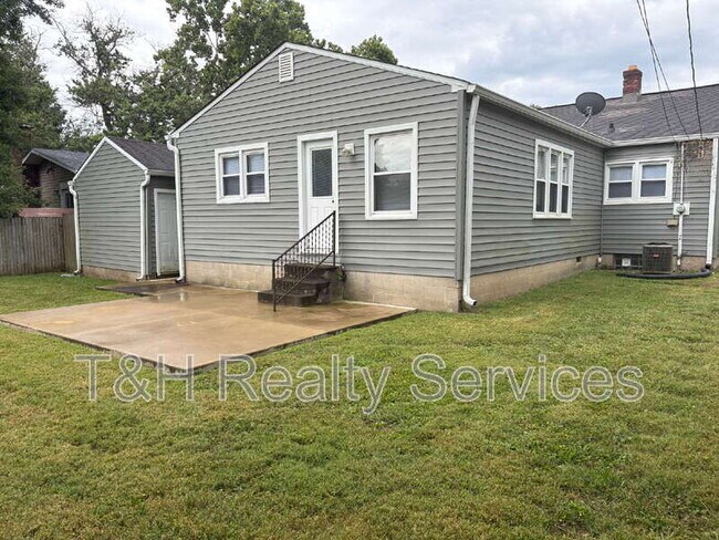 Foto del edificio - 5243 Kingsley Dr