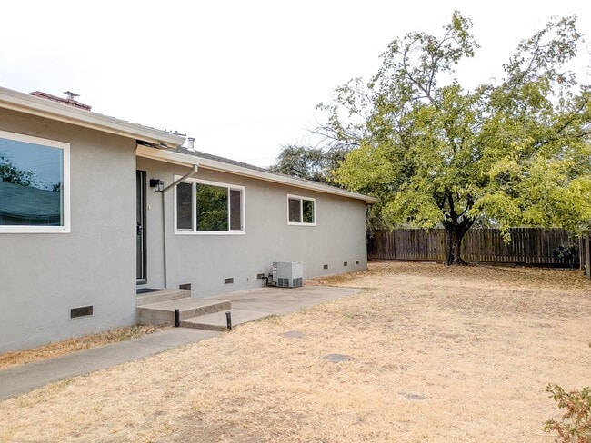 Building Photo - 7431 St Philomena Way