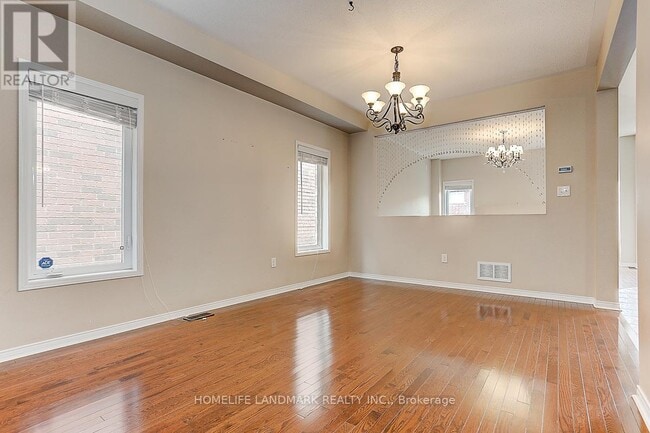 Building Photo - 159 Canada Dr
