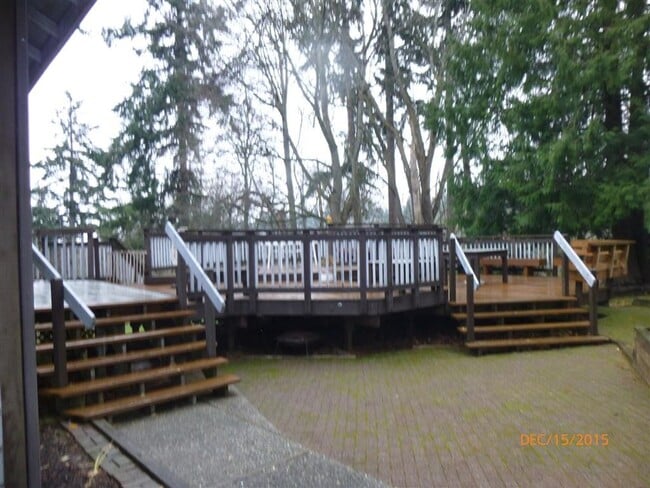 Building Photo - Beautiful Spacious Home in Mukilteo