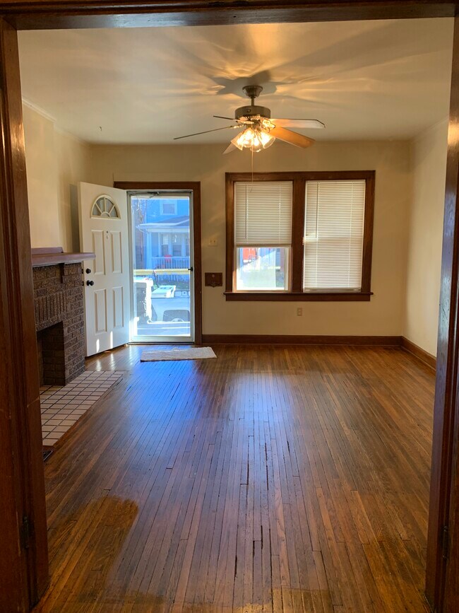 Living Room - 185 S Harris Ave