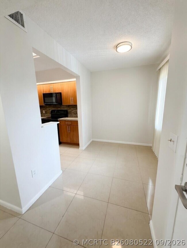 Building Photo - 12551 SW 16th Ct