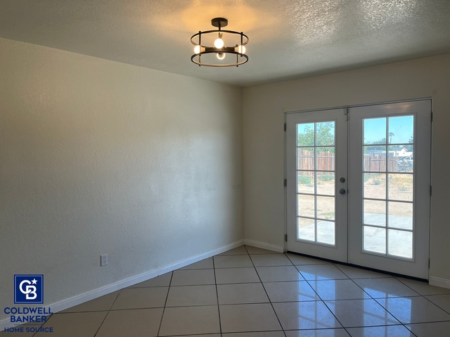 Foto del edificio - Move-In Ready Beauty with Granite Kitchen, Stainless Steel Appliances & Expansive Backyard