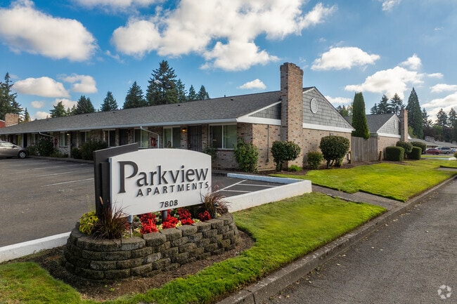 Building Photo - Parkview
