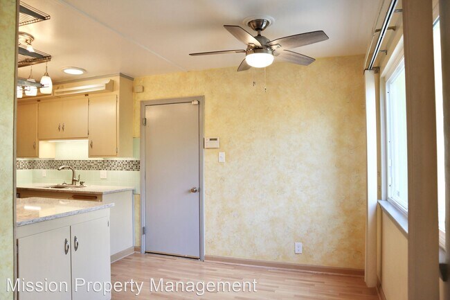 Foto del edificio - 3 br, 1 bath House - 39984 Michelle St