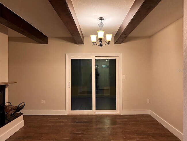 Foto del edificio - 14715 Bayonne Rd