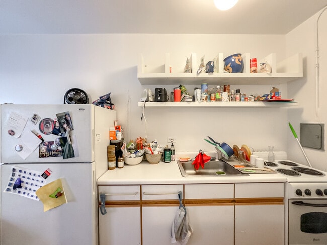 Foto del edificio - 3345 N Marshfield Ave