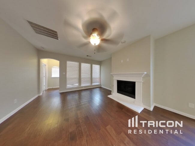 Building Photo - 421 Spring Creek Drive
