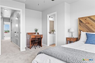 Building Photo - 723 Meiomi Dr