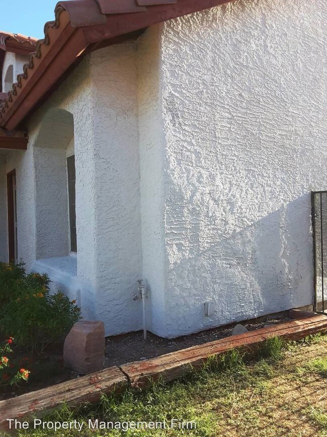 Building Photo - 3316 Surfline Dr
