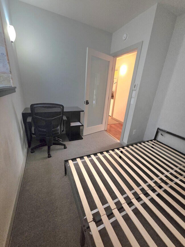 Foto del edificio - 2459 Hilgard Ave