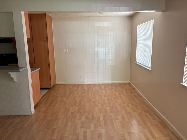 Foto del edificio - Beautifully maintained 2 bedroom condo
