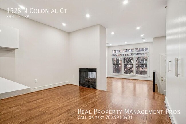 Foto del edificio - 1528 N Colonial Ct