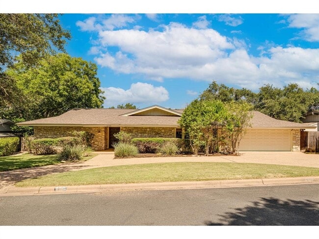 Building Photo - 6100 Mountainclimb Dr