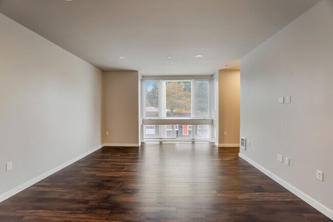 Building Photo - 12510 15th Ave NE