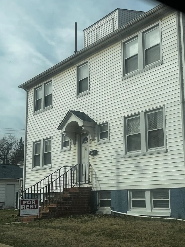 Building Photo - 4301 Elderon Ave