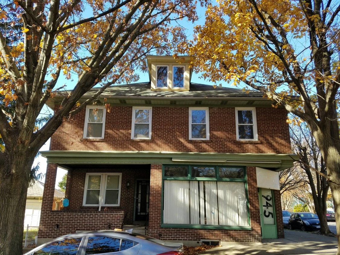 943 Monocacy St Unit 1, Bethlehem, PA 18018 Room for Rent in