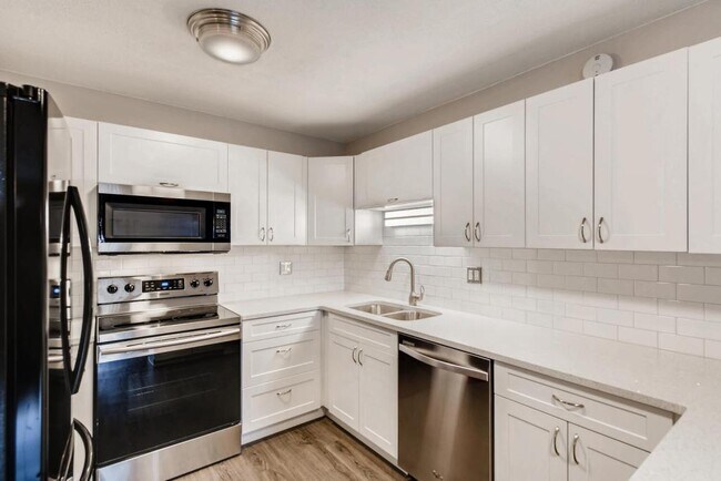 Building Photo - 6930 E Girard Ave