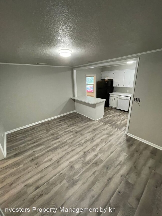 Building Photo - 2 br, 1 bath House - 620 Clifton Ct