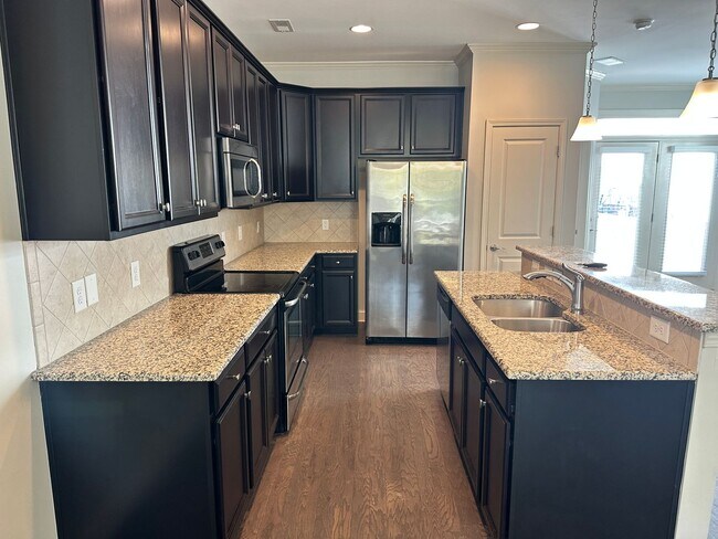 Foto del edificio - Gorgeous 3 Bedroom Townhome in Eagle Park!