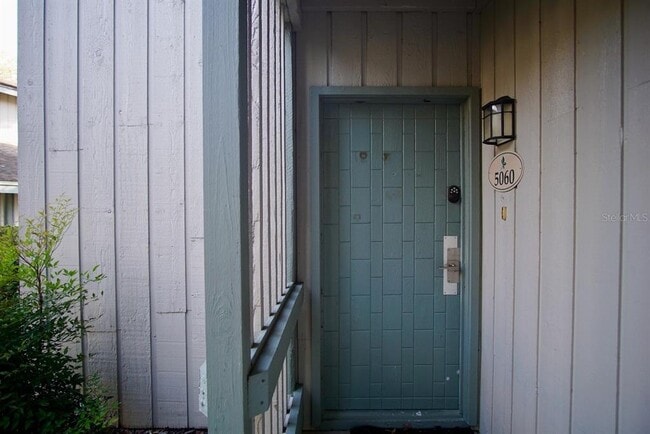 Building Photo - 5060 Sherwood Ln